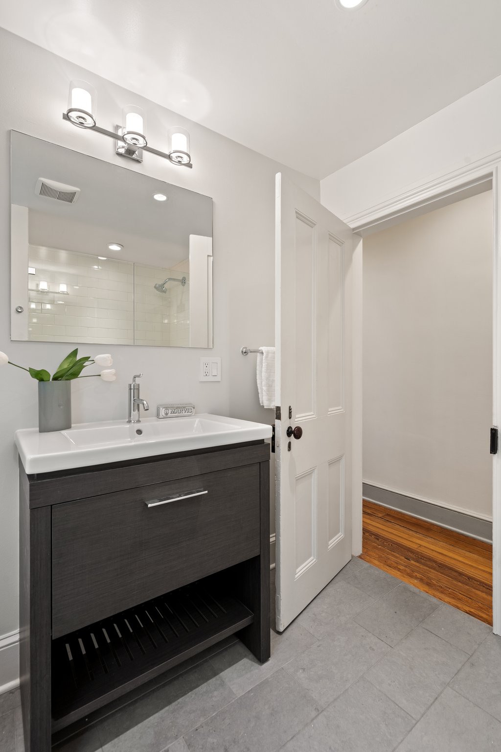 509 Independence Ave SE, Washington, DC 20003, USA Photo 36