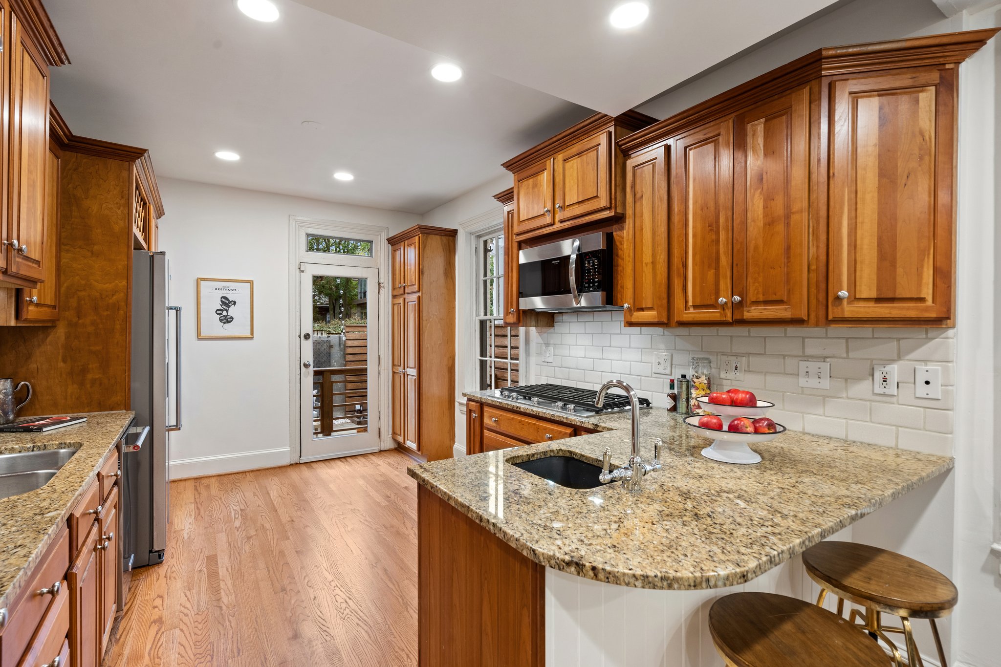 509 Independence Ave SE, Washington, DC 20003, USA Photo 17