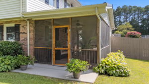 Screened-in Porch