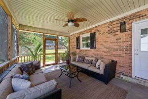 Screened-in Porch