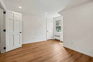 Ramapo Valley Rd-S2508-025.jpg