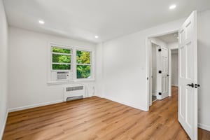 Ramapo Valley Rd-S2508-026.jpg