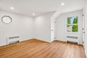 Ramapo Valley Rd-S2508-029.jpg