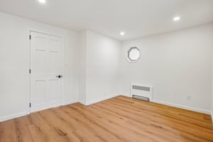 Ramapo Valley Rd-S2508-030.jpg