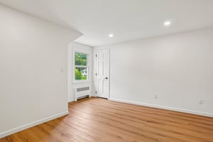 Ramapo Valley Rd-S2508-031.jpg