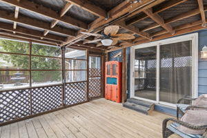 Screened-in Porch