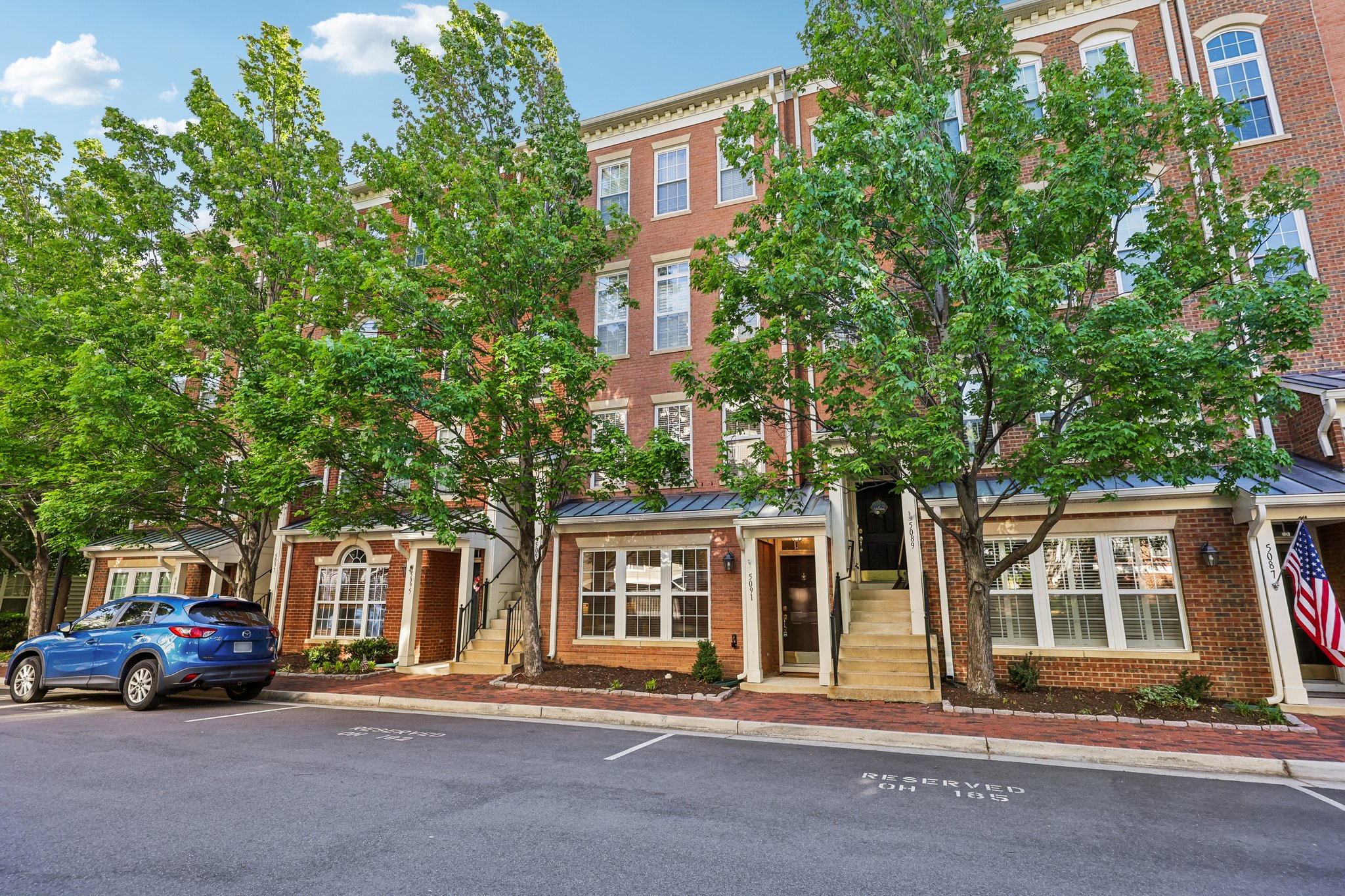 Donovan Dr-S0605-003.jpg