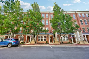 Donovan Dr-S0605-001.jpg