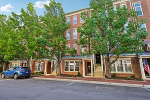 Donovan Dr-S0605-003.jpg