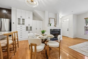 Donovan Dr-S0605-011.jpg
