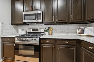 Donovan Dr-S0605-017.jpg