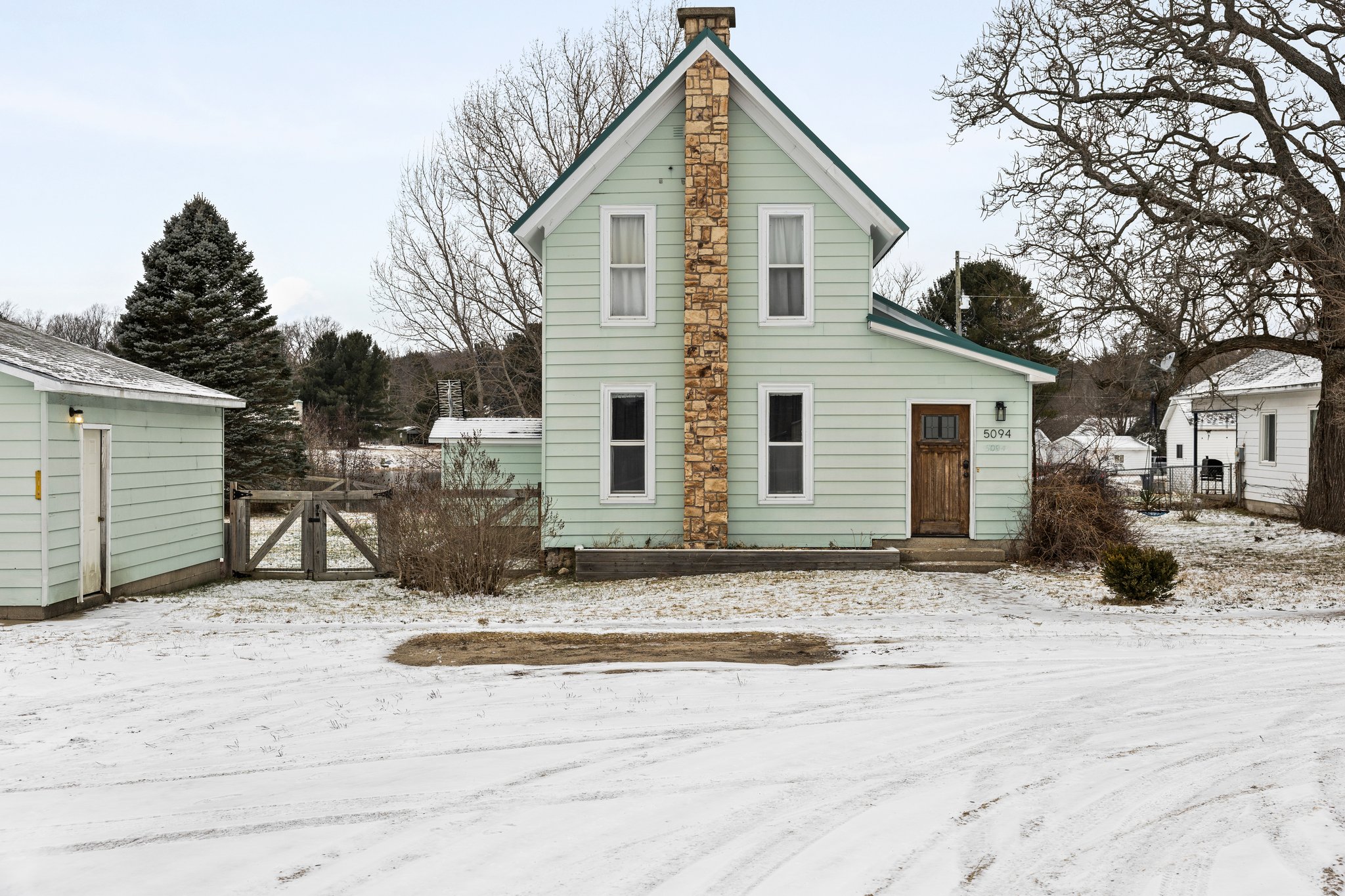  Photo 42