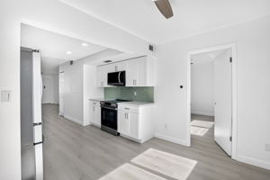 Kitchen 6 of 8