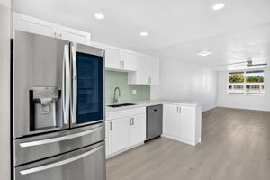 Kitchen 7 of 8