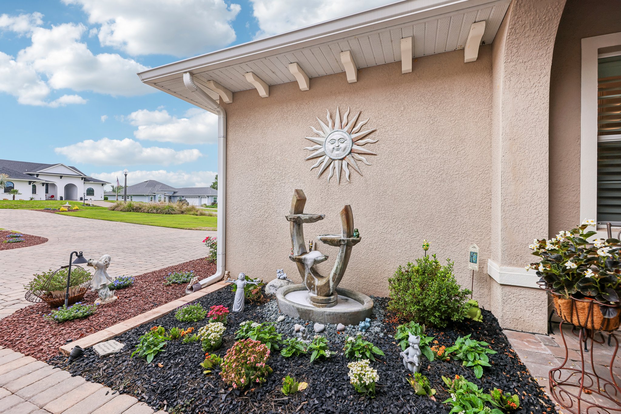 Greens Dr-S2304-005.jpg