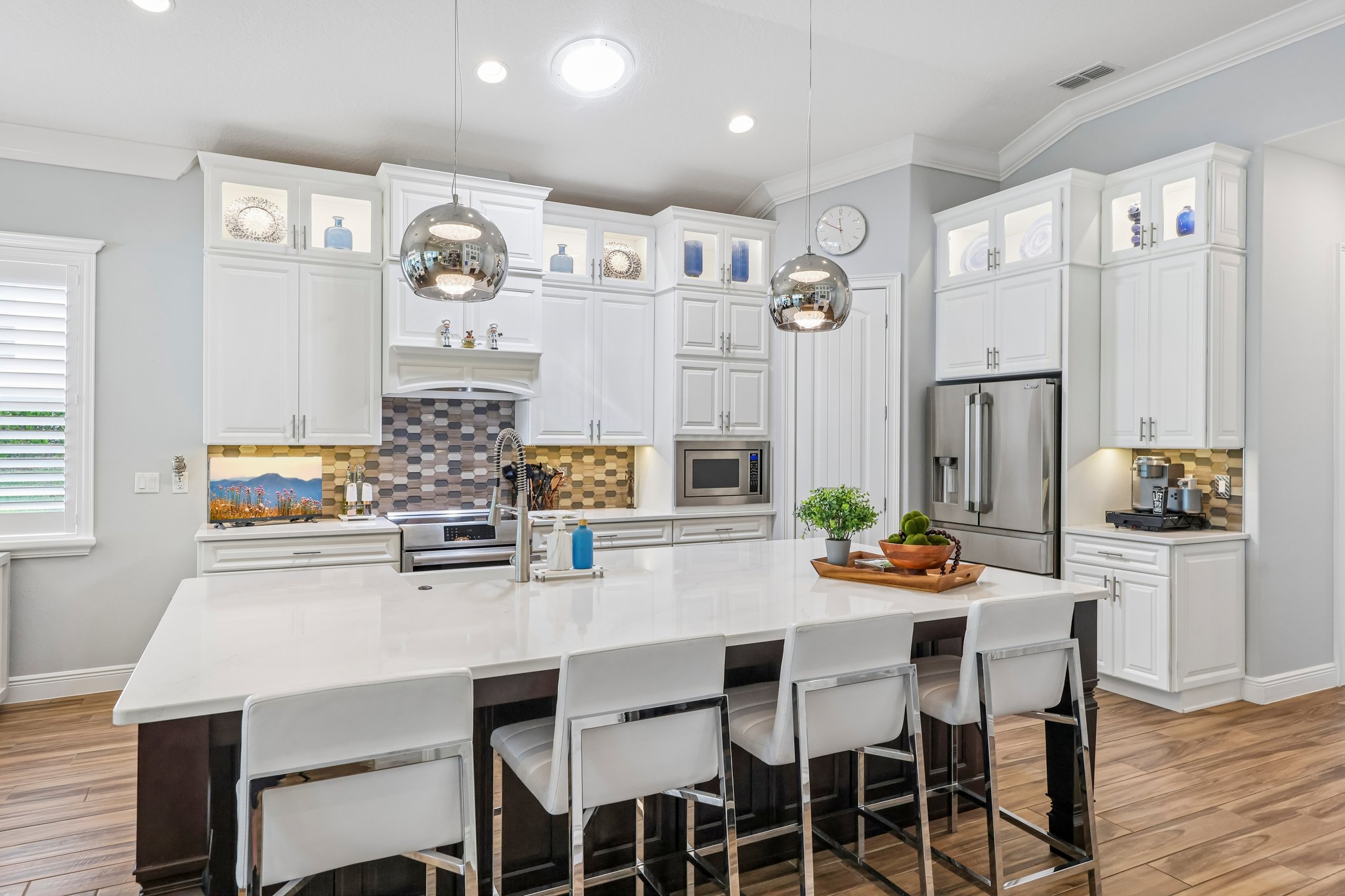 Greens Dr-S2304-023.jpg