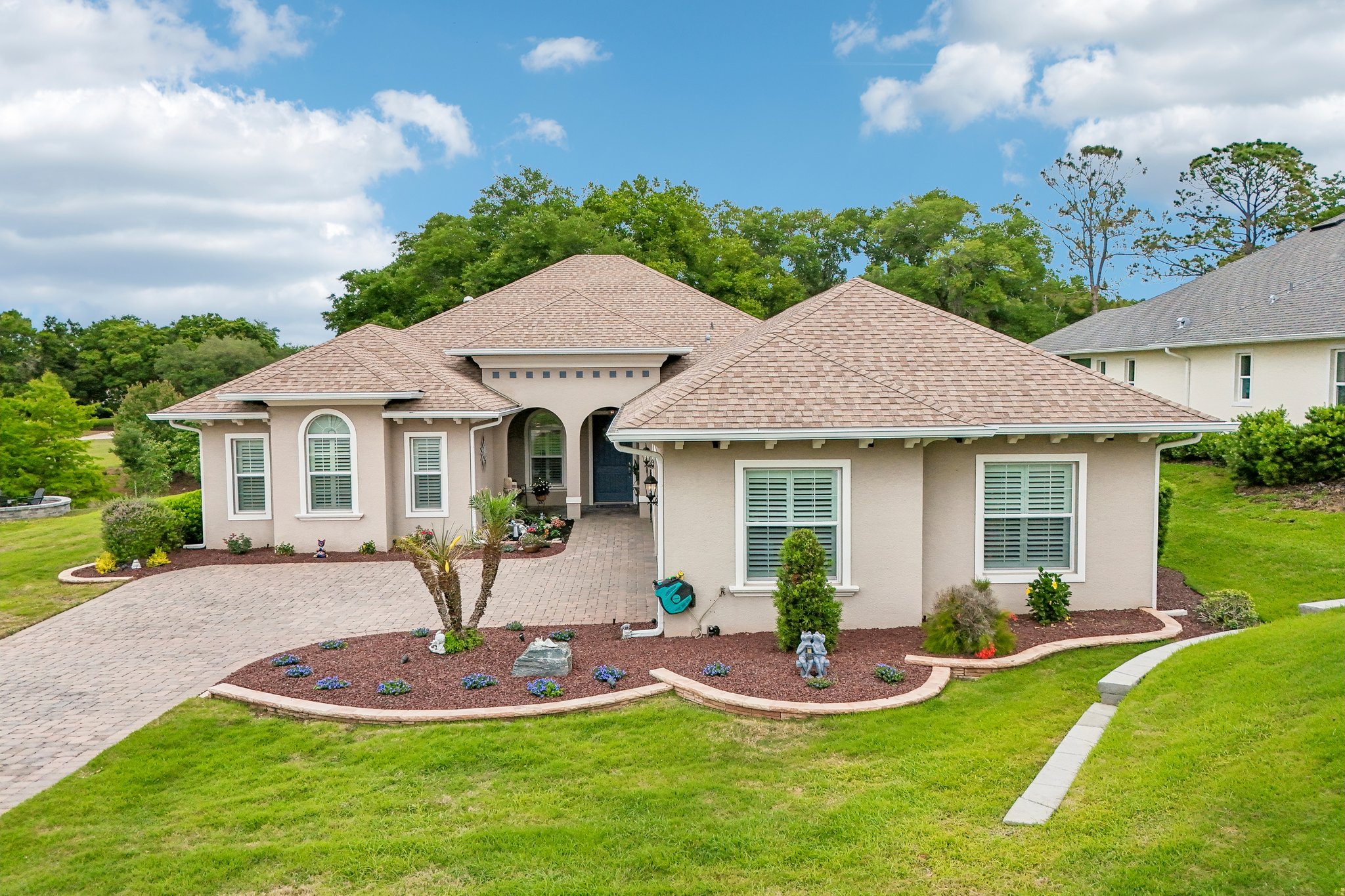 Greens Dr-S2304-062.jpg