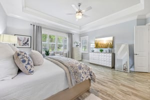 Greens Dr-S2304-038.jpg