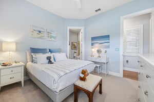 Greens Dr-S2304-039.jpg