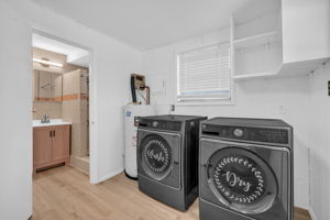  Photo 47