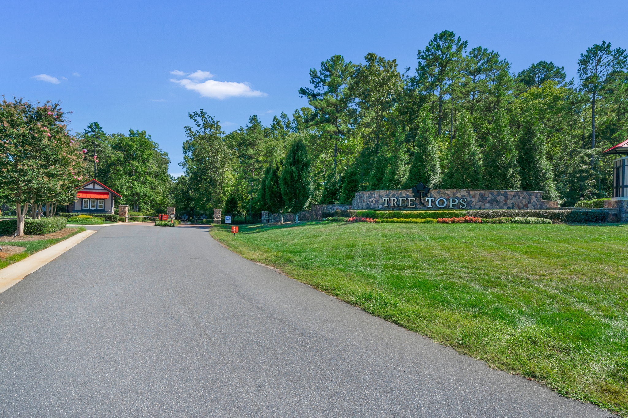 Tree Tops Entrance with gates and full time security