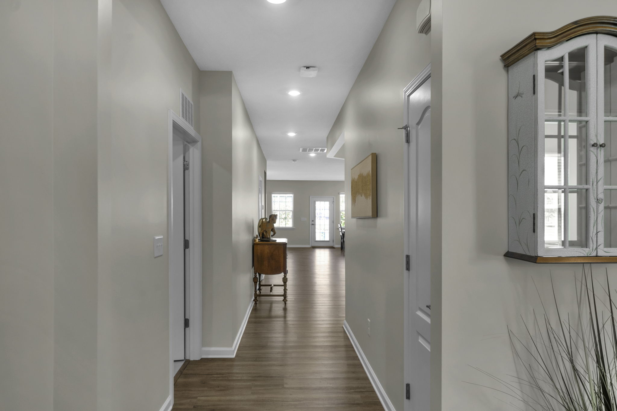 Welcome to the foyer entrance!