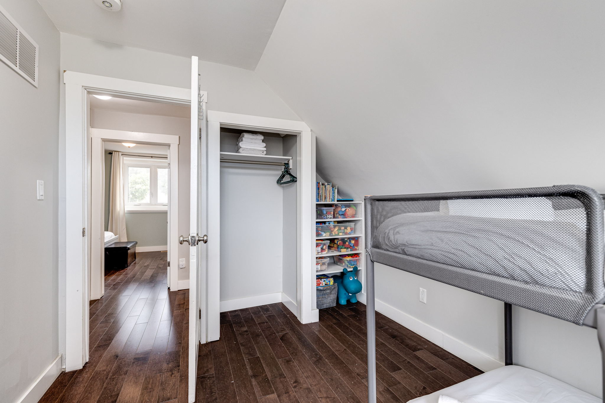 Toronto property showcase — delivered property photograph 23