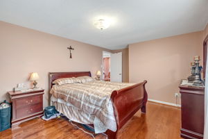  Photo 37