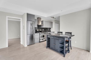 Kitchen/Eating Area
