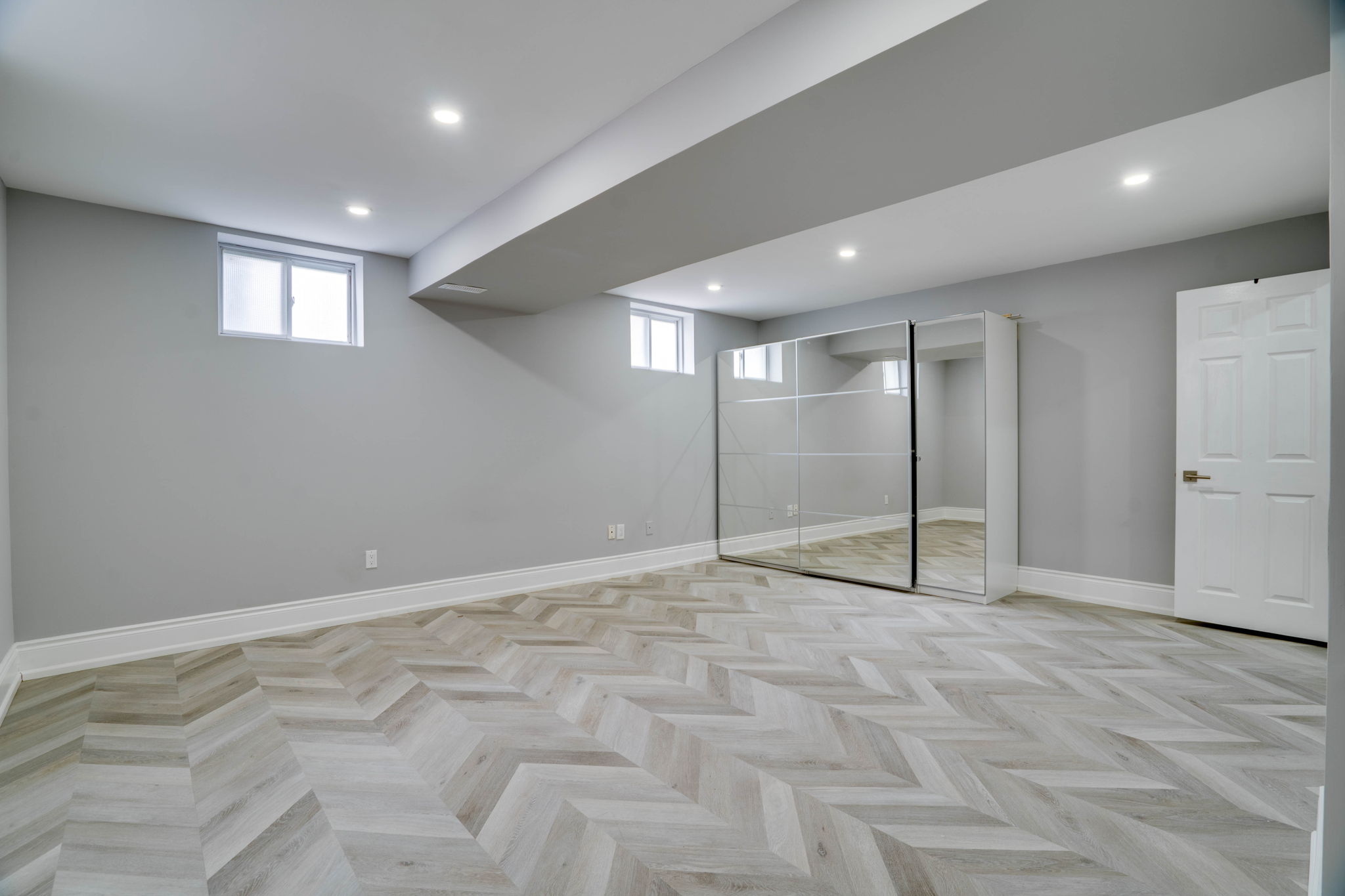 51 Foxwell St Toronto, ON M6N 1Y9