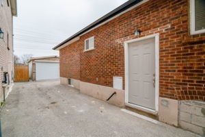 51 Foxwell St, Toronto ON