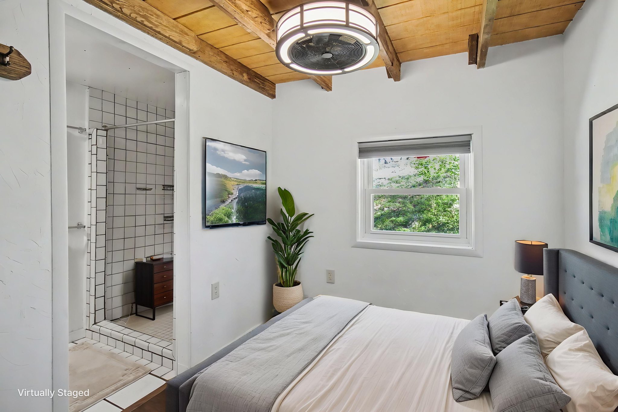 IMG_1891 virtually staged.jpeg