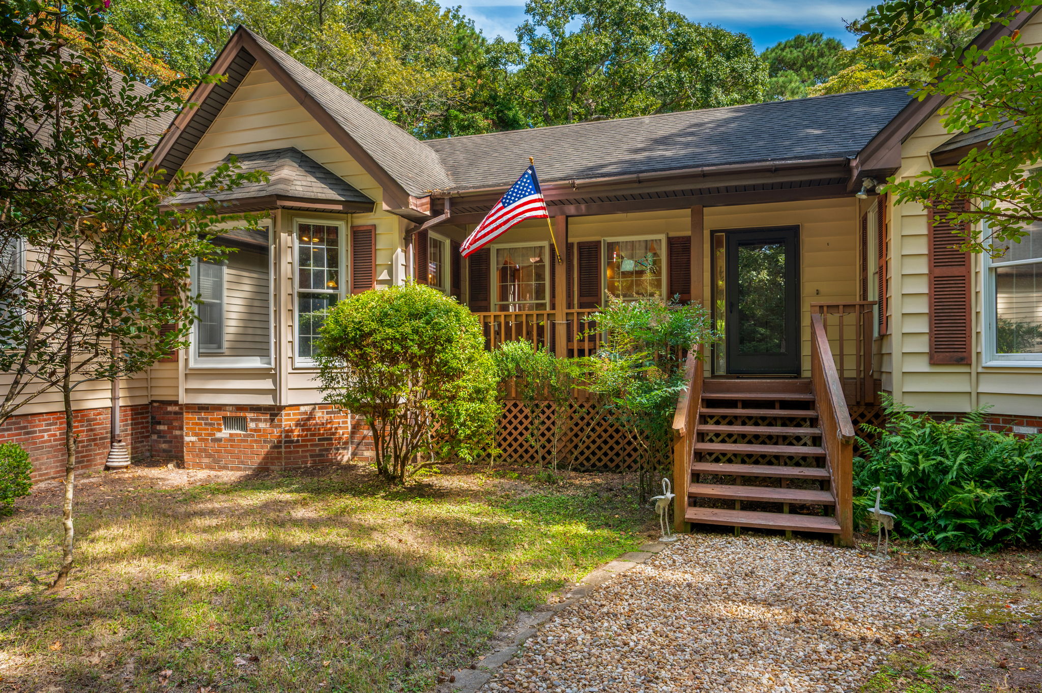 51-Hickory-Trail-Front-Porch-V2