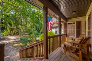 51-Hickory-Trail-Front-Porch