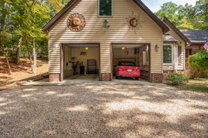 51-Hickory-Trail-Garage