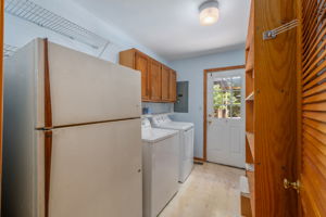 51-Hickory-Trail-Laundry-V2