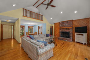51-Hickory-Trail-Living-V7