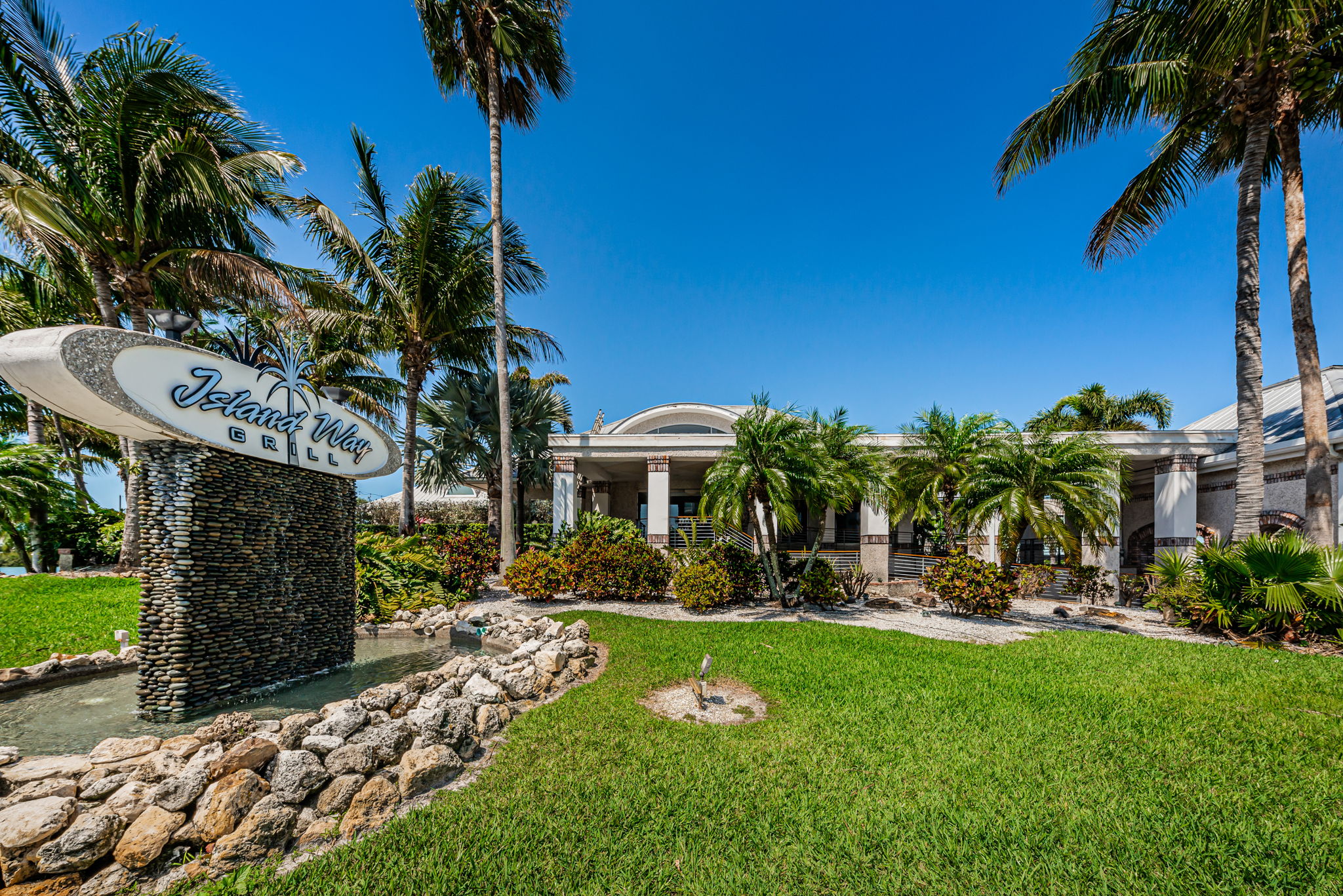 7-Island Way Grill