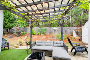 15 Ext Patio w Back Yard Partial