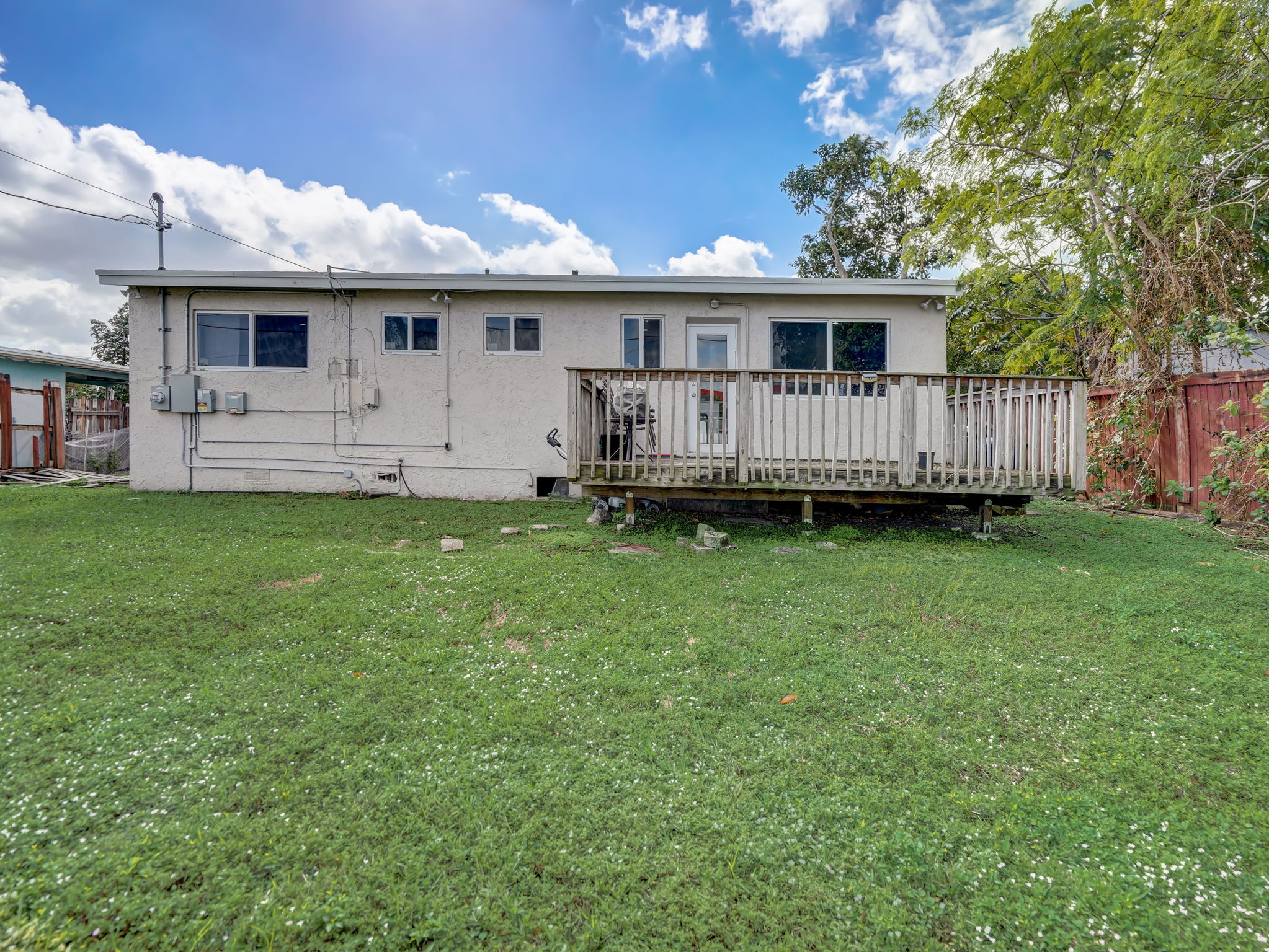 NW 56th Ct-035