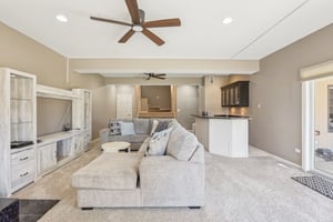 Oak Creek Dr-010.jpg