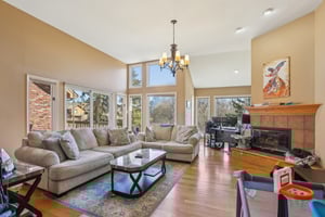 Oak Creek Dr-015.jpg
