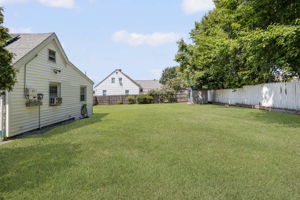  Photo 33