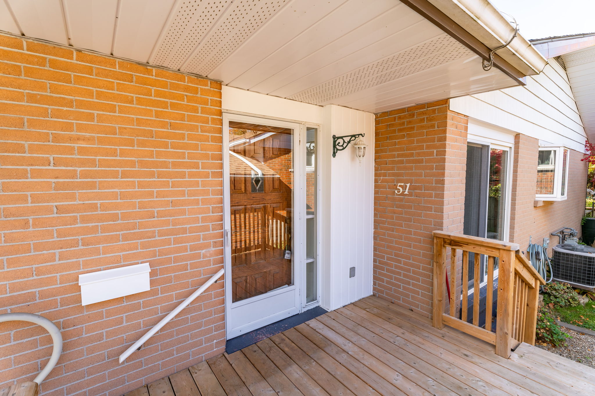 Front Porch/Entrance