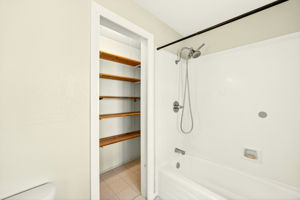  Photo 37