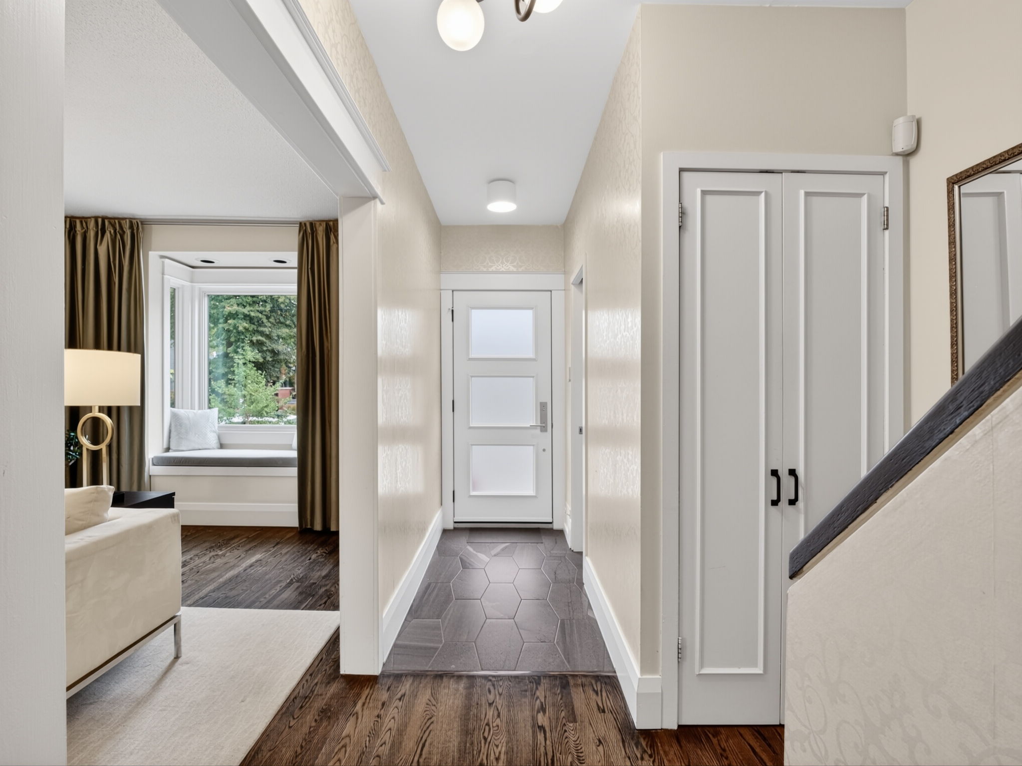 51 Stibbard Ave Toronto, ON M4P 2B9