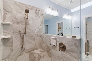  Photo 51