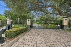 Creekside Gated Entry3