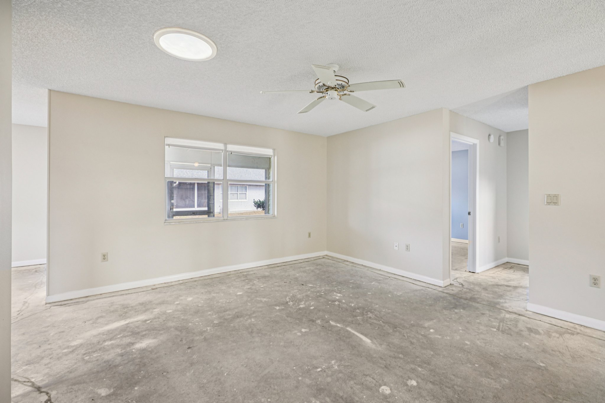 Galloway Ct-S2701-010.jpg