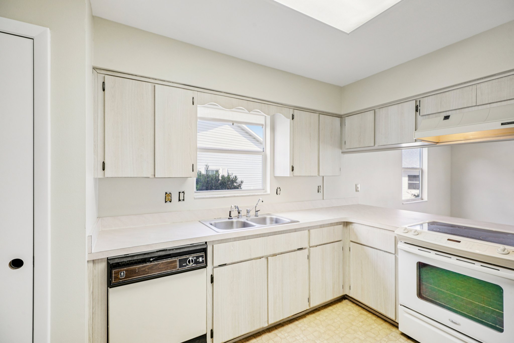 Galloway Ct-S2701-013.jpg